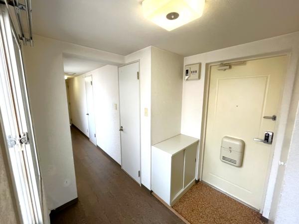 メゾンドルチェ平岸第3 玄関 