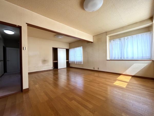 明野新町2丁目15-28 洋室