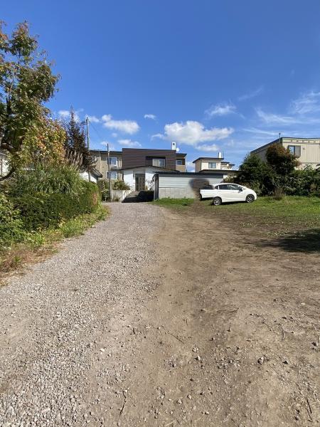 【売土地】七飯町鳴川5丁目251番17 前面道路含む現地写真 