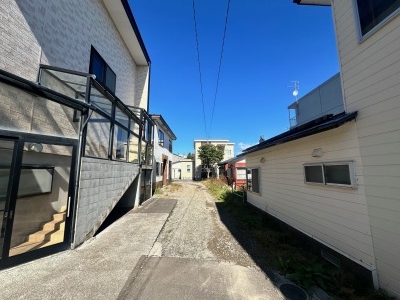 函館市湯浜町57番2 前面道路含む現地写真 