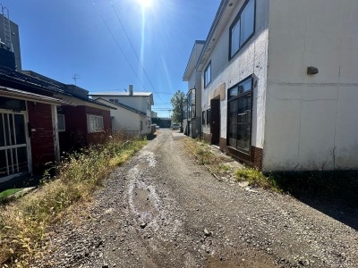 函館市湯浜町57番2 前面道路含む現地写真 