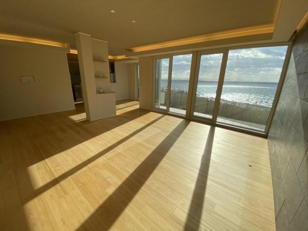 【オーシャンビュー物件】函館市高松町316-2 リビングダイニング