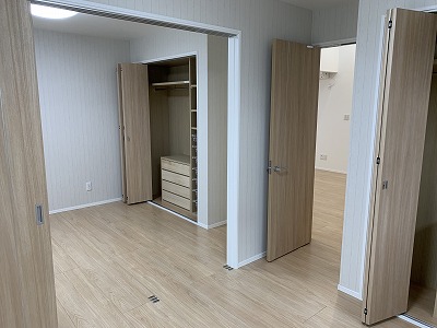 日吉町2丁目中古住宅 リビング以外の居室 