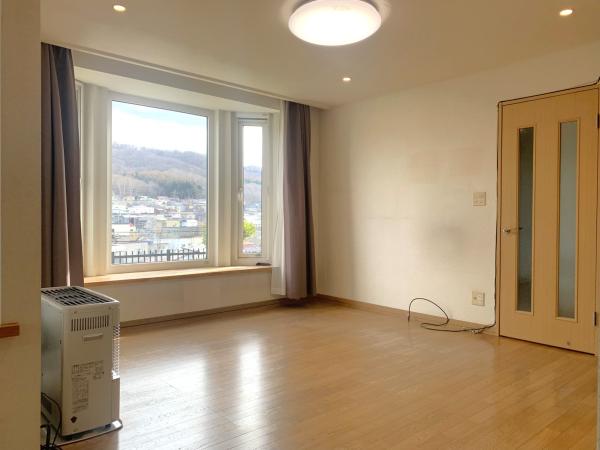 南沢3条2丁目中古戸建 リビング 