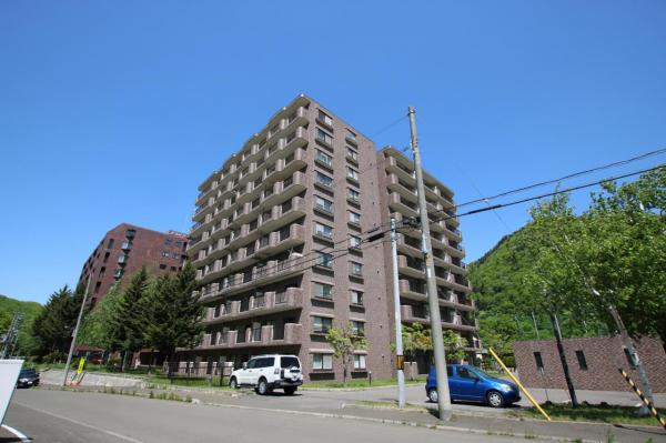 中古マンション 札幌市南区定山渓温泉西１丁目 札幌市南北線真駒内駅 400万円