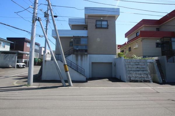 中古戸建 札幌市南区石山三条５丁目 札幌市南北線真駒内駅 880万円