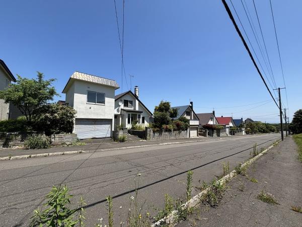 土地 北広島市里見町３丁目8-15 JR千歳線北広島駅 870万円