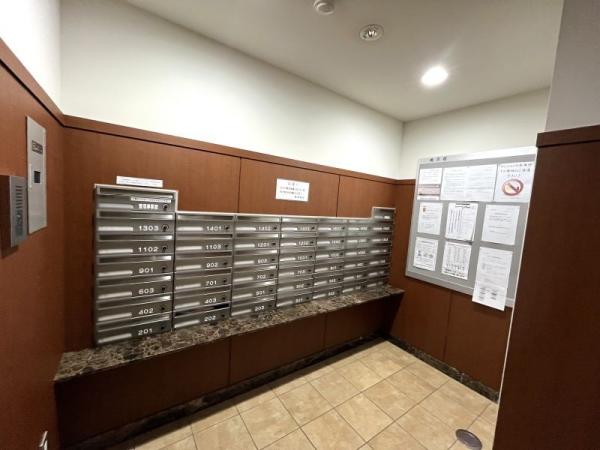 ポレスター六条通 郵便受け