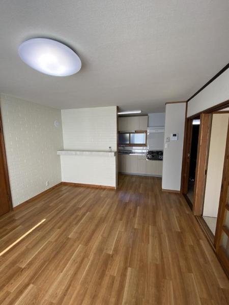 洞爺湖町高砂町一戸建て リビング 