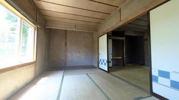 沢町自然に囲まれた一戸建て 子供部屋