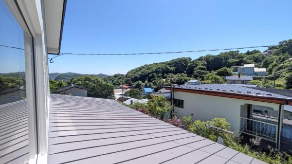 沢町自然に囲まれた一戸建て バルコニー 