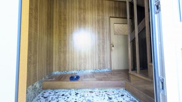 沢町自然に囲まれた一戸建て 玄関 