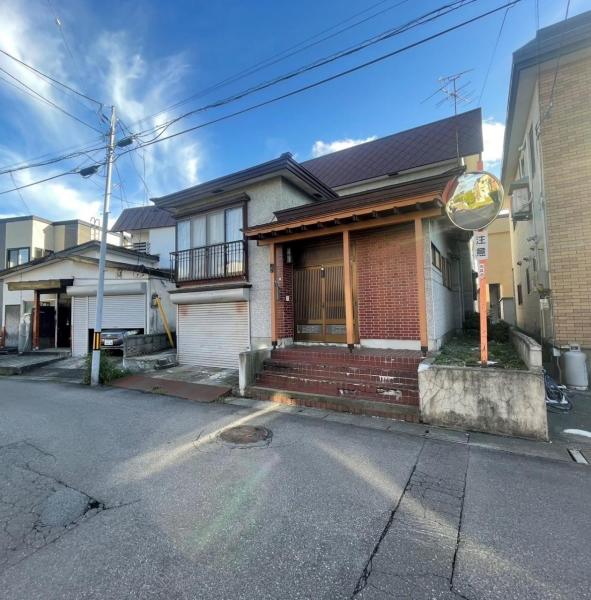 土地 青森市浪館前田２丁目 青い森鉄道青森駅 700万円