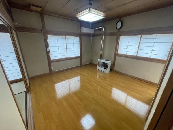 奥野3丁目　売家 リビング 