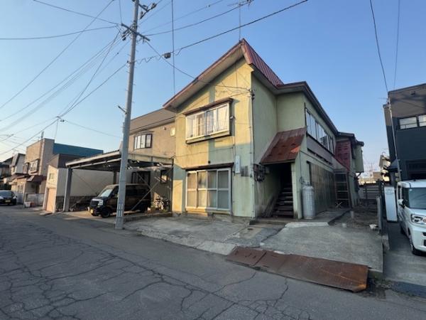 アパート 青森市金沢２丁目 JR奥羽本線青森駅 780万円