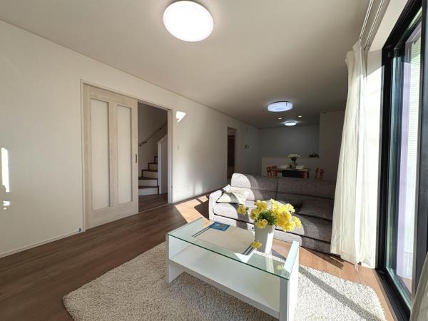 練馬区西大泉４丁目新築分譲住宅 リビング 