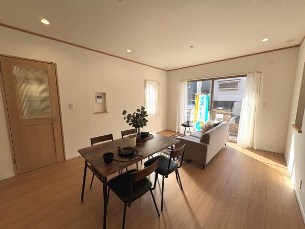 練馬区西大泉１丁目中古戸建 リビング 