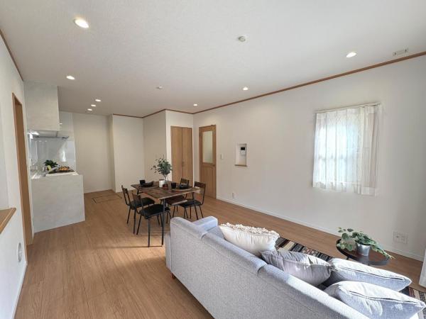 練馬区西大泉１丁目中古戸建 リビング 
