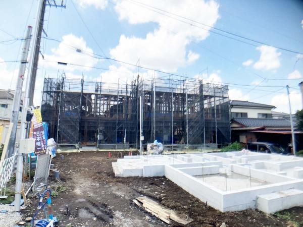 狭山市鵜ノ木　新築分譲住宅全3棟 前面道路含む現地写真 