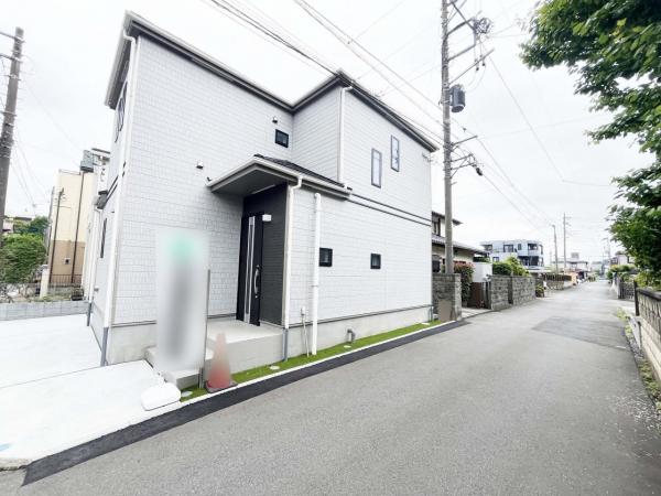 狭山市富士見2丁目13期　新築分譲住宅全1棟 前面道路含む現地写真 