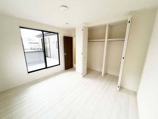 所沢市上新井2丁目第16期　新築分譲住宅全5棟 リビング以外の居室 