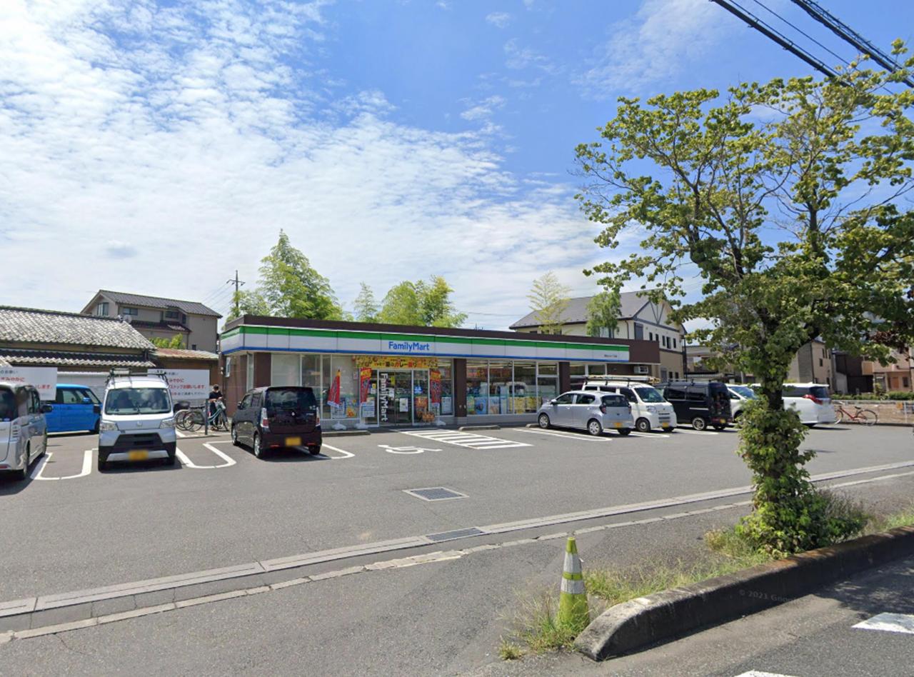 ファミリーマート 東狭山ヶ丘一丁目店
