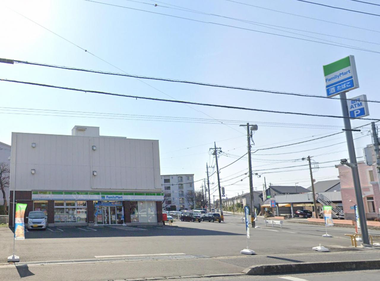 ファミリーマート 入間グリーンヒル店