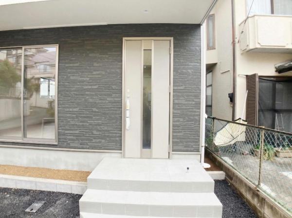 所沢市小手指南1丁目第37　新築分譲住宅全2棟 玄関 