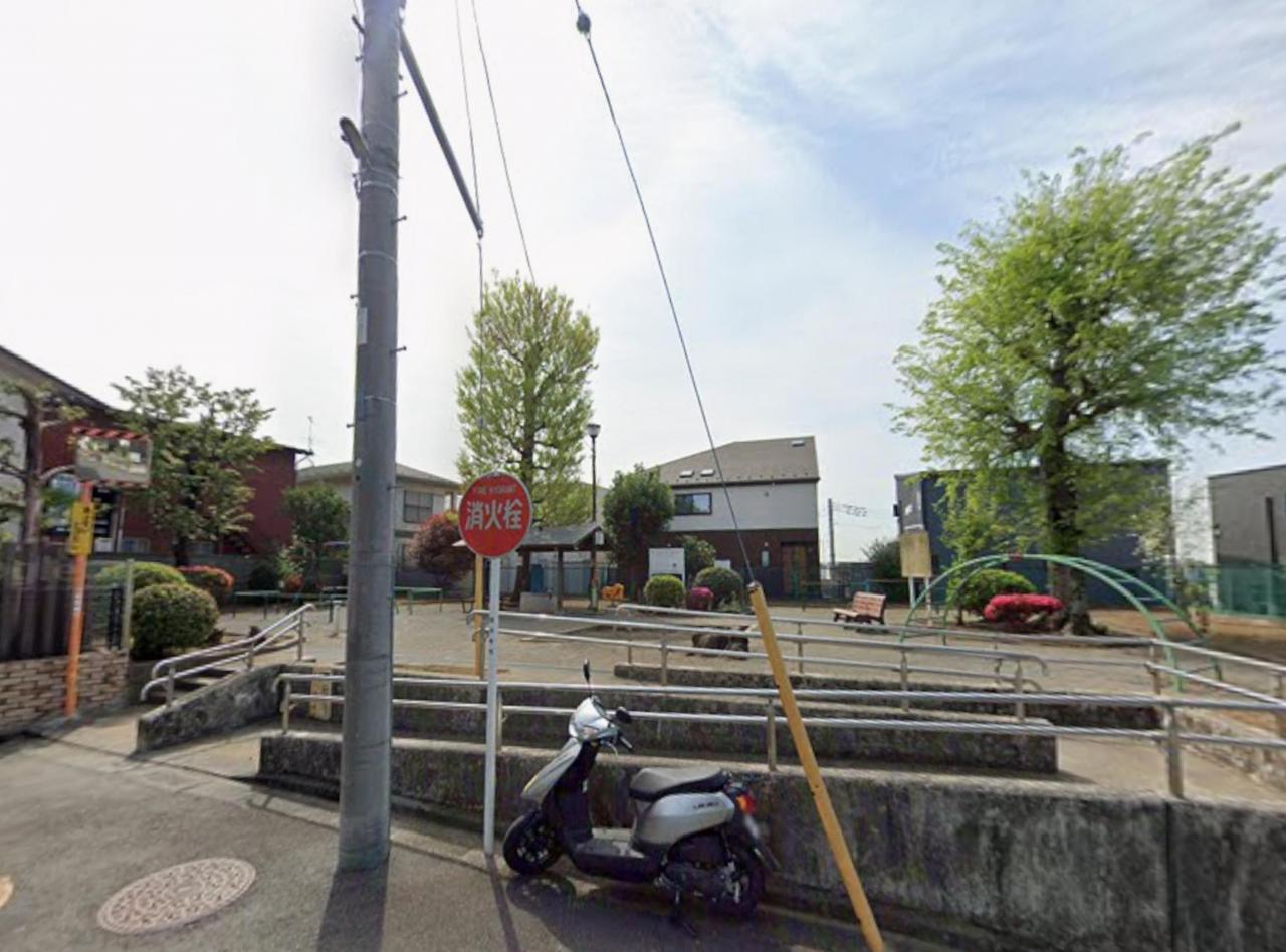 西町つつじ公園