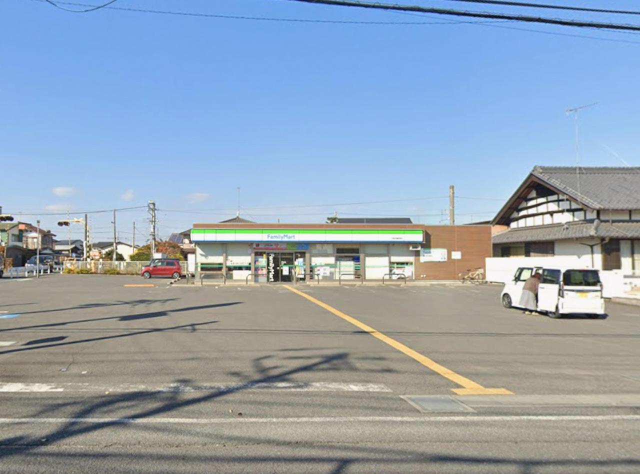 ファミリーマート 川越笠幡駅東店