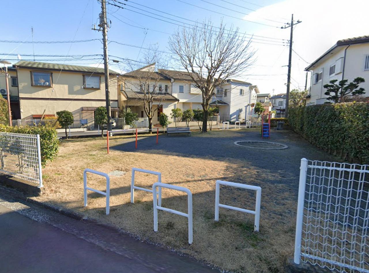 児泉公園