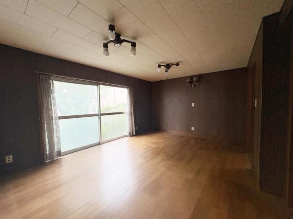 ◆当社売主物件◆所沢市こぶし町　中古戸建 リビング以外の居室 