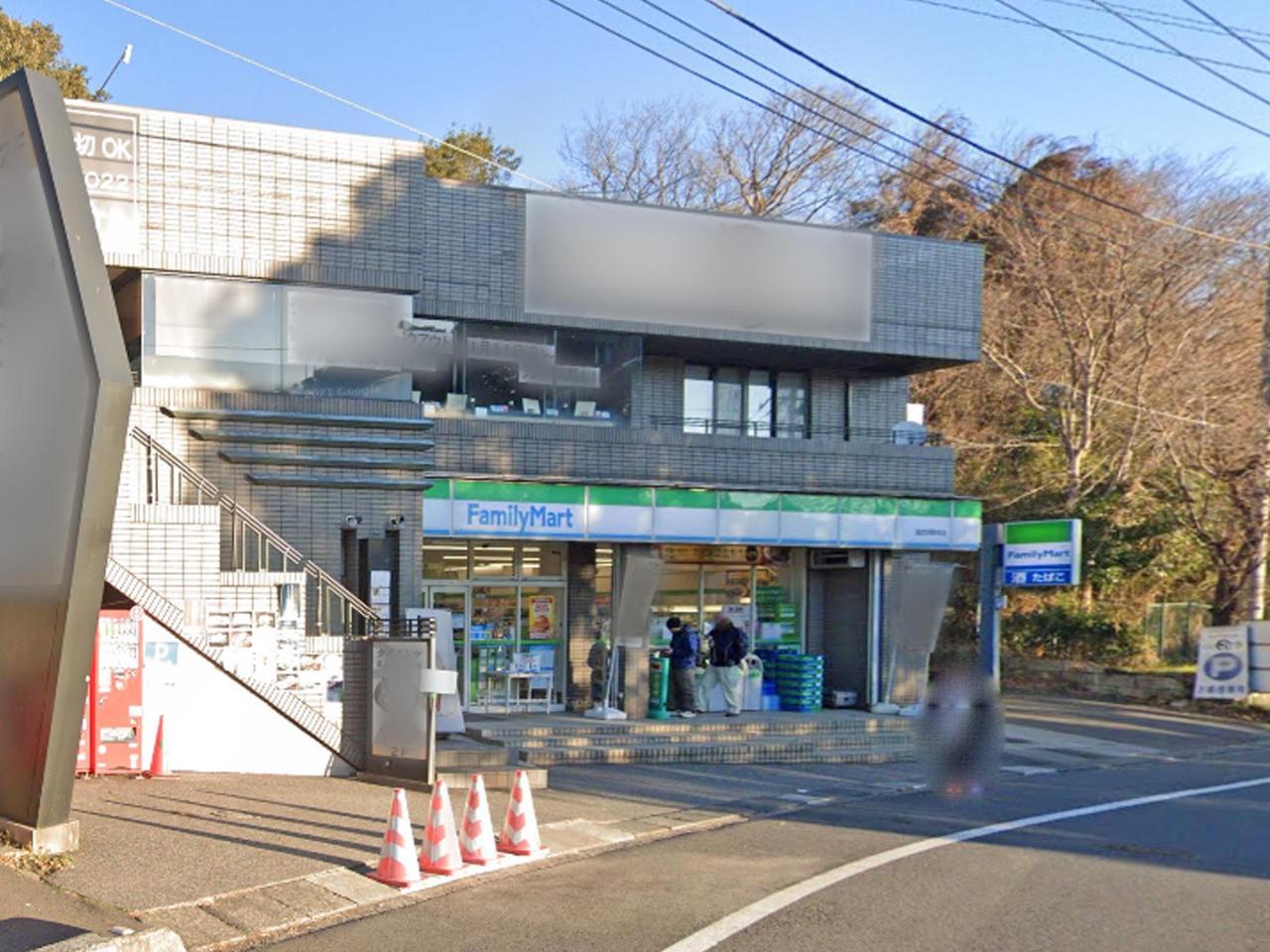 ファミリーマート 西武球場駅前店