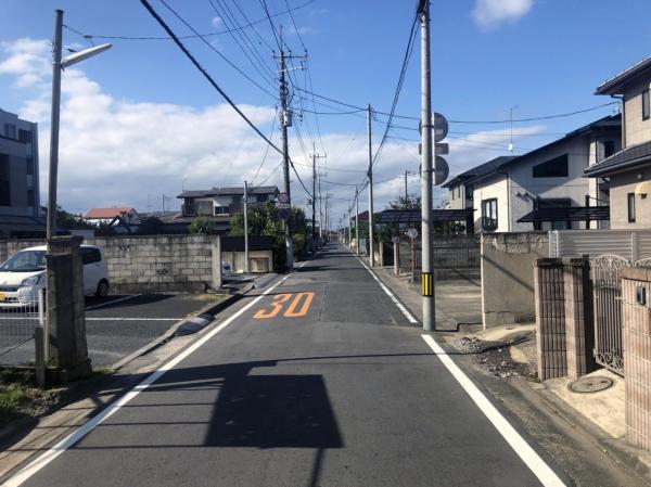 水戸市城東5丁目　土地 前面道路含む現地写真 