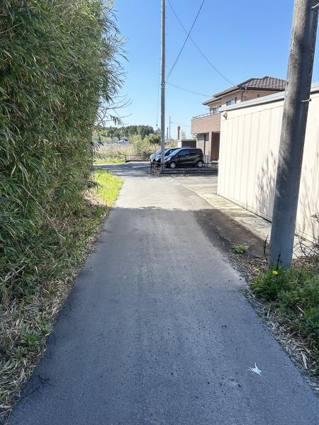 水戸市東野町　土地 前面道路含む現地写真 