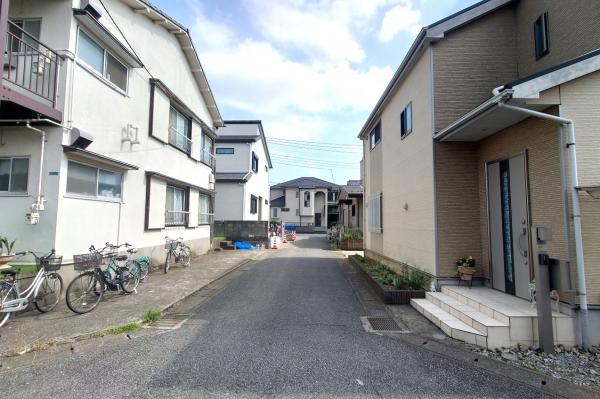 我孫子市並木８丁目　戸建 前面道路含む現地写真 