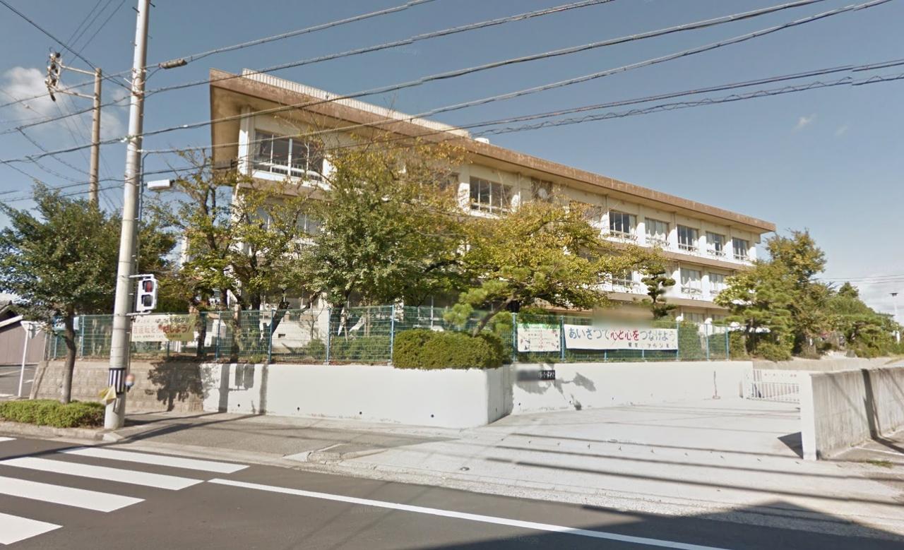 碧南市立鷲塚小学校