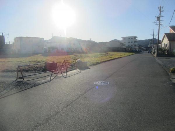 浜松市浜名区三ヶ日町三ヶ日 前面道路含む現地写真 