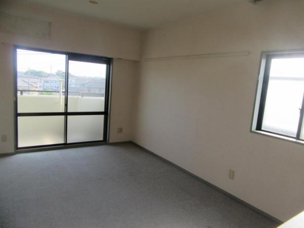 サーラシティ本郷弐番館 リビング 