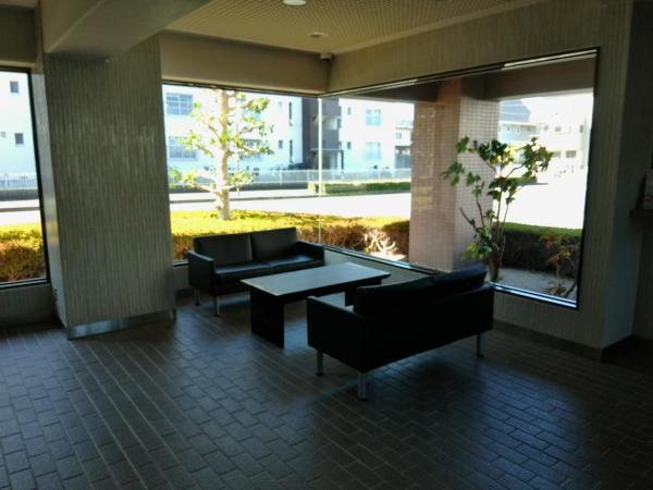 ロイヤルシャトー高丘 エントランス 