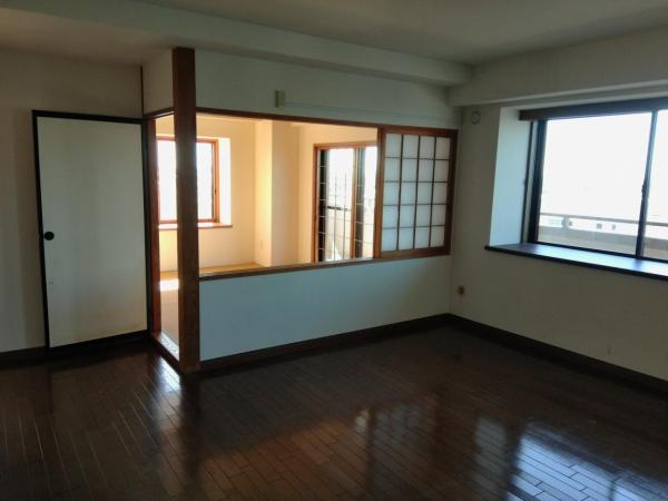 ロイヤルシャトー高丘 リビング 