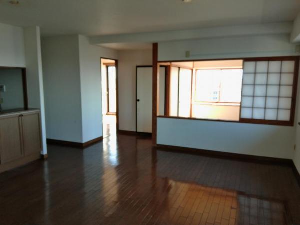 ロイヤルシャトー高丘 リビング 