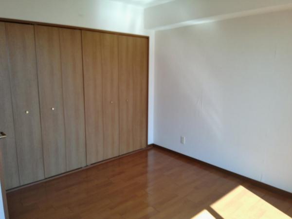 ロイヤルシャトー高丘 洋室