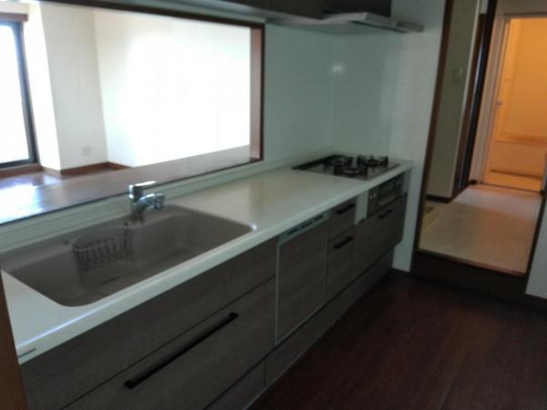 ロイヤルシャトー高丘 キッチン 