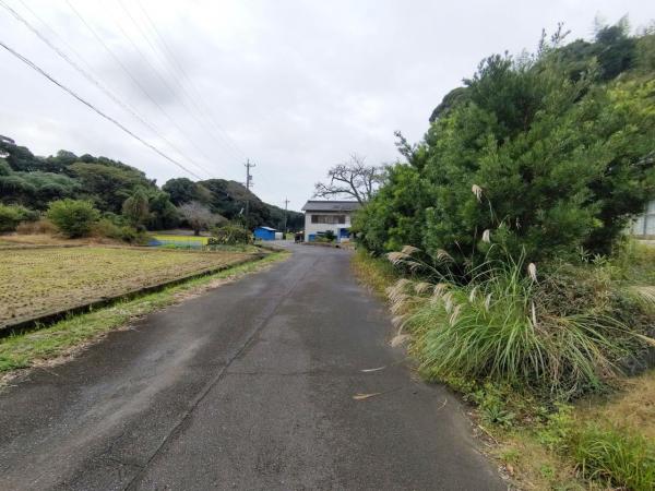 御前崎市比木 前面道路含む現地写真 