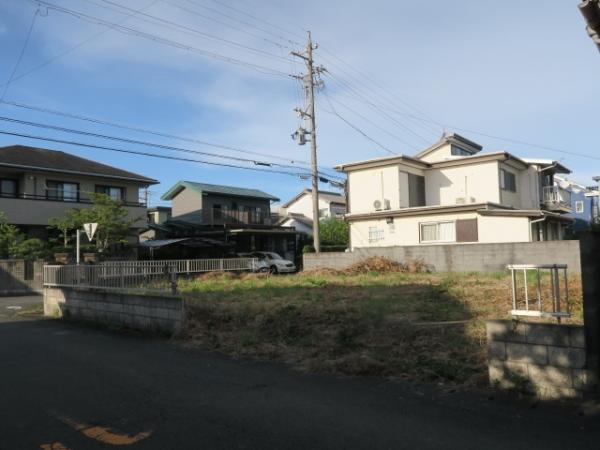 すみれ台2丁目　土地 前面道路含む現地写真 
