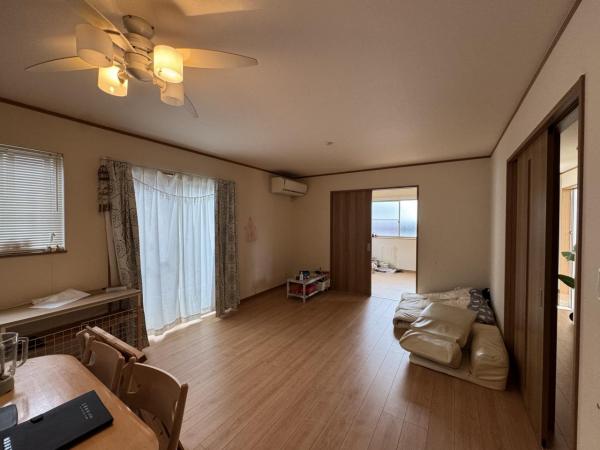 黒石1丁目　戸建 リビング 