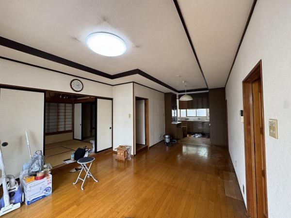 駅北4丁目　戸建 リビング 