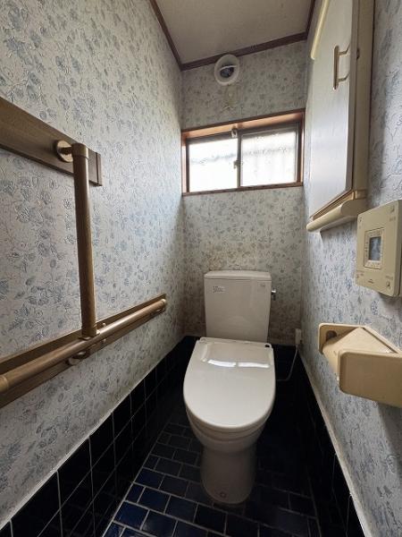駅北4丁目　戸建 トイレ 