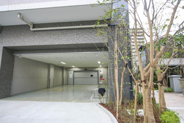 ライオンズタワー岡山表町 敷地内駐車場